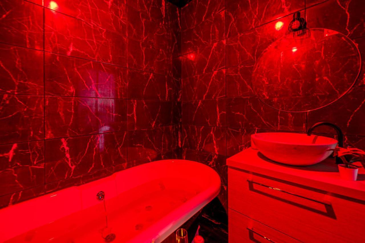 Love Room - Sauna - Secret Suite Au Calme エタンプ エクステリア 写真